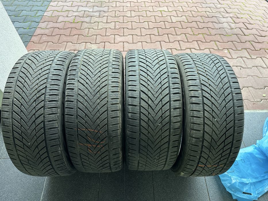 Opony wielosezonowe Tracmax 245/45/18