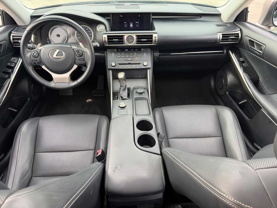Lexus IS 250      2015