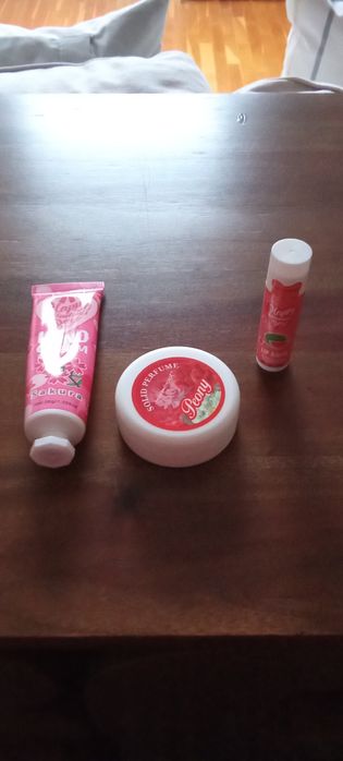 Conjunto creme maos balsamo e creme boiao