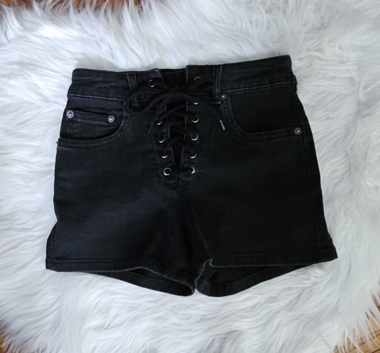 Spodenki szorty czarne push up NOWE XS 34