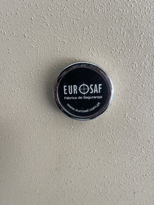 Cofre Alta segurança c/movel