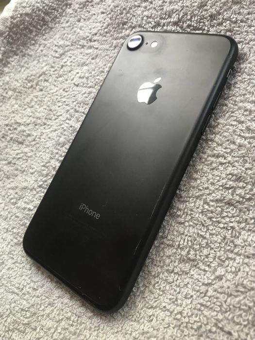 Продам на запчасти Iphone 7 (256 Gb)