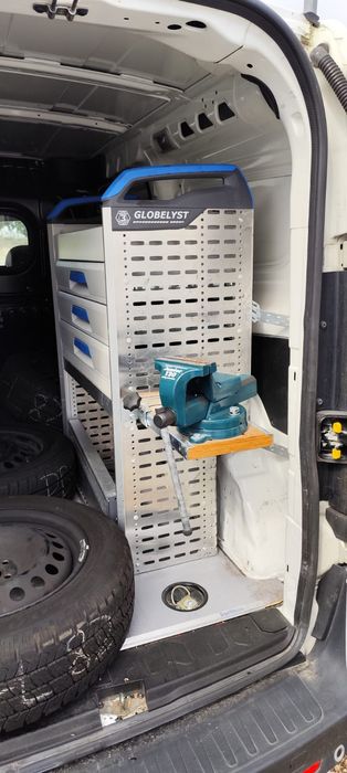 Equipamento de Oficina para Carrinha Sortimo Globelyst + Torno Mecânico