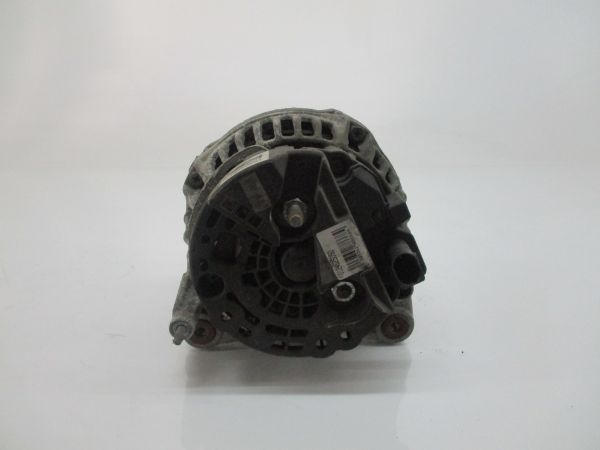 Alternador AUDI A3 (8P1)