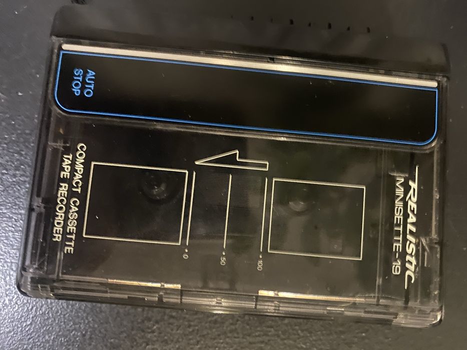 Каcсетный плеер Realistic Minisette 19