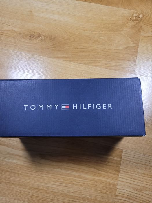 Japonki Tommy Hilfiger – Beżowe – Nowe / Stan Idealny