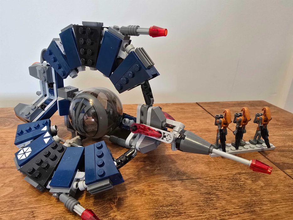 LEGO Star Wars 8086 - Droid Tri-Fighter