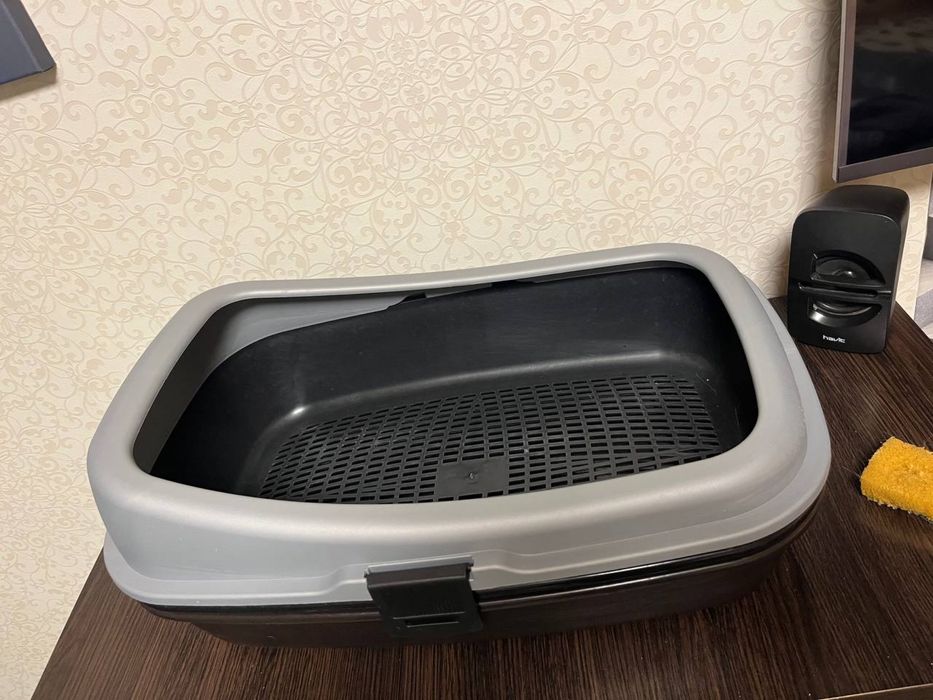 Лоток(туалет)для кішки -собаки