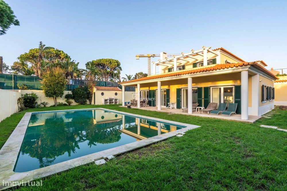 Villa de Luxo T6 com Piscina na Costa da Guia, Cascais