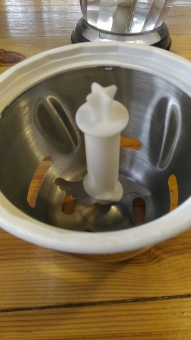 Продам чашу измельчитель