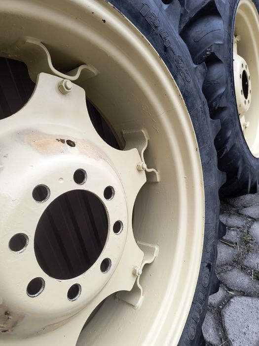 Koła wąskie do międzyrzędzi 12.4 R32 Zetor Ursus
