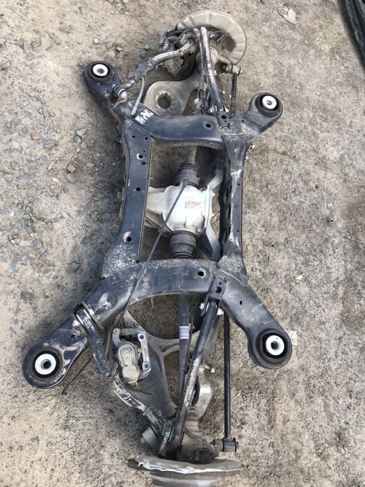 Mercedes ml w 166 задній міст підрамник