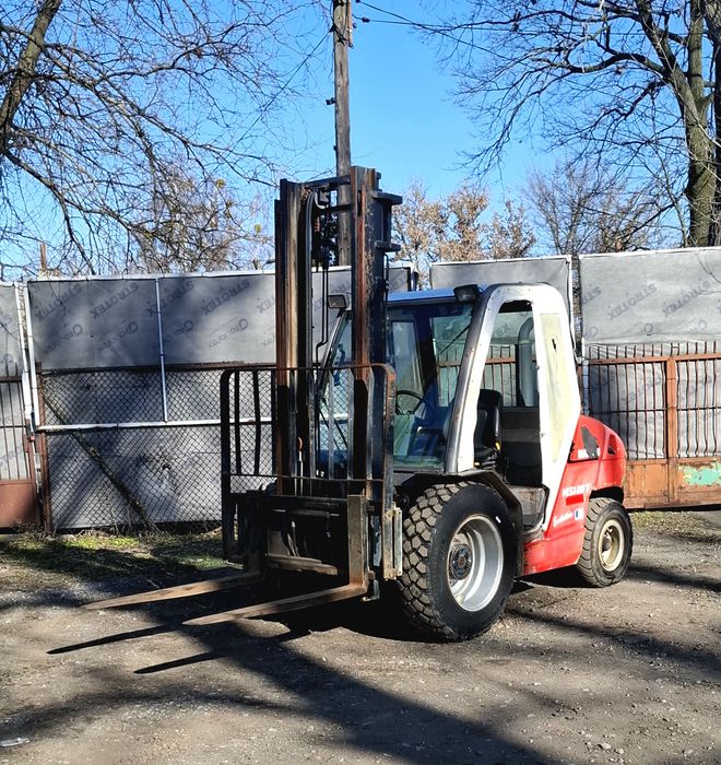 Terenowy wozek widlowy manitou msi25t transport