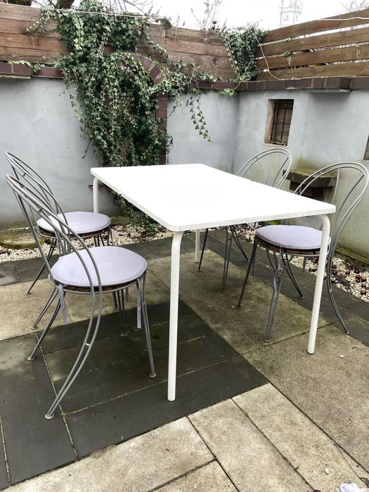 Zestaw ogrodowy – stół + 4 krzesła