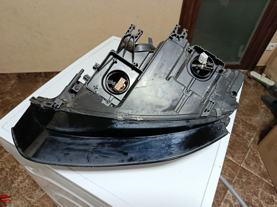 Фара ауді а4 в8 права