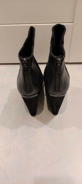Botki czarne na koturnie Bershka rozmiar 39