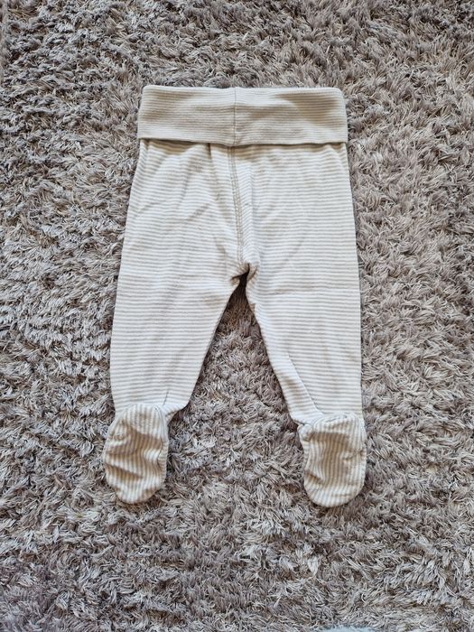 Cienkie spodnie ze stópkami r. 62 cm H&M