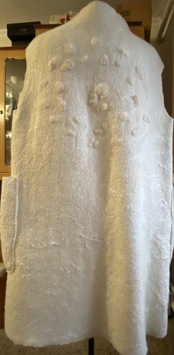 Шерстяний ( валяний) довгий жилет з рукавичками, шерсть натуральна.