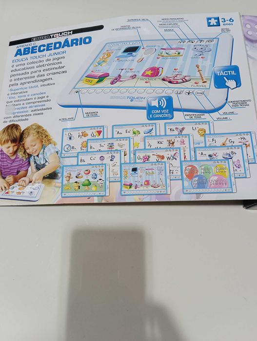Jogo didático Etouch Júnior - Aprendo o Abecedário
Educa