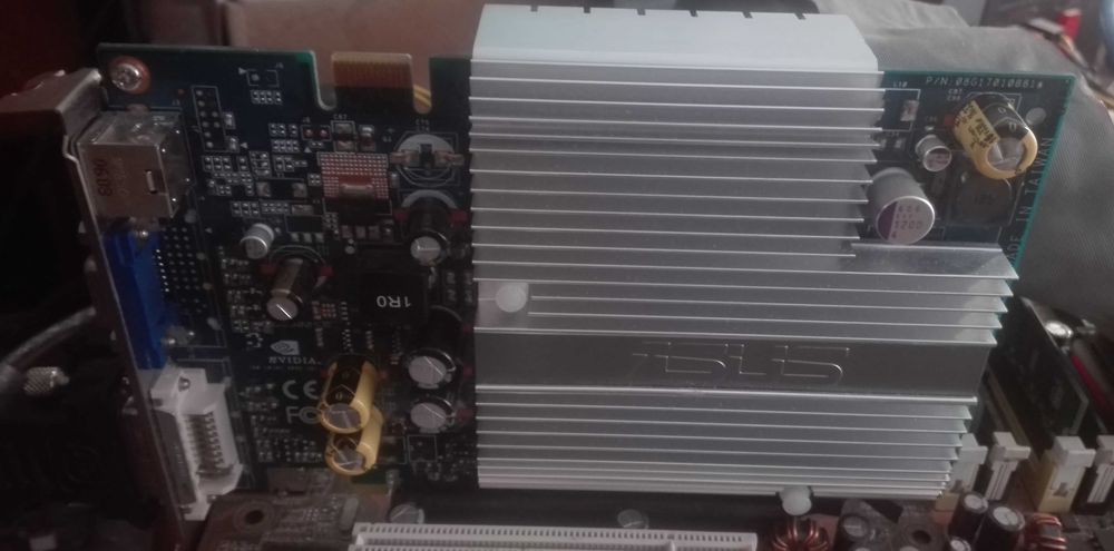 ASUS NVidia GeForce 7600GS