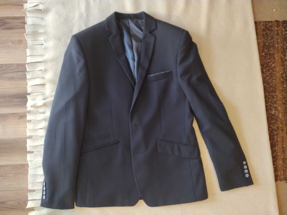 Garnitur młodzieżowy 176 cm. prawie nowy
