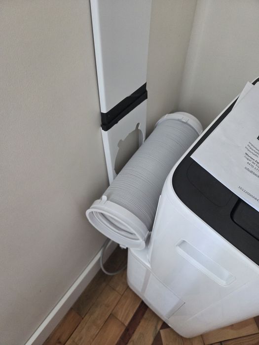 Ar Condicionado Portátil BECKEN BAC10172WH (24 m2 - 12000 BTUs - Branco)
