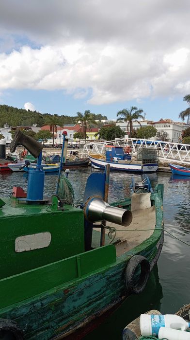 Barco pesca local