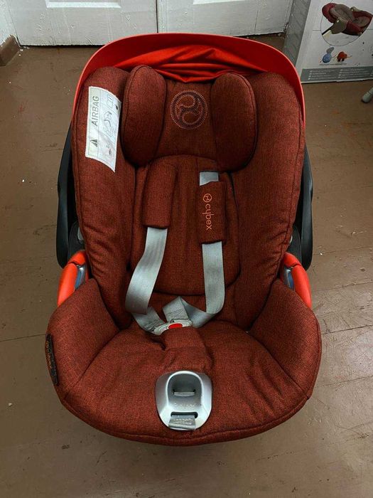 Автокрісло Cybex Cloud Z з базою.