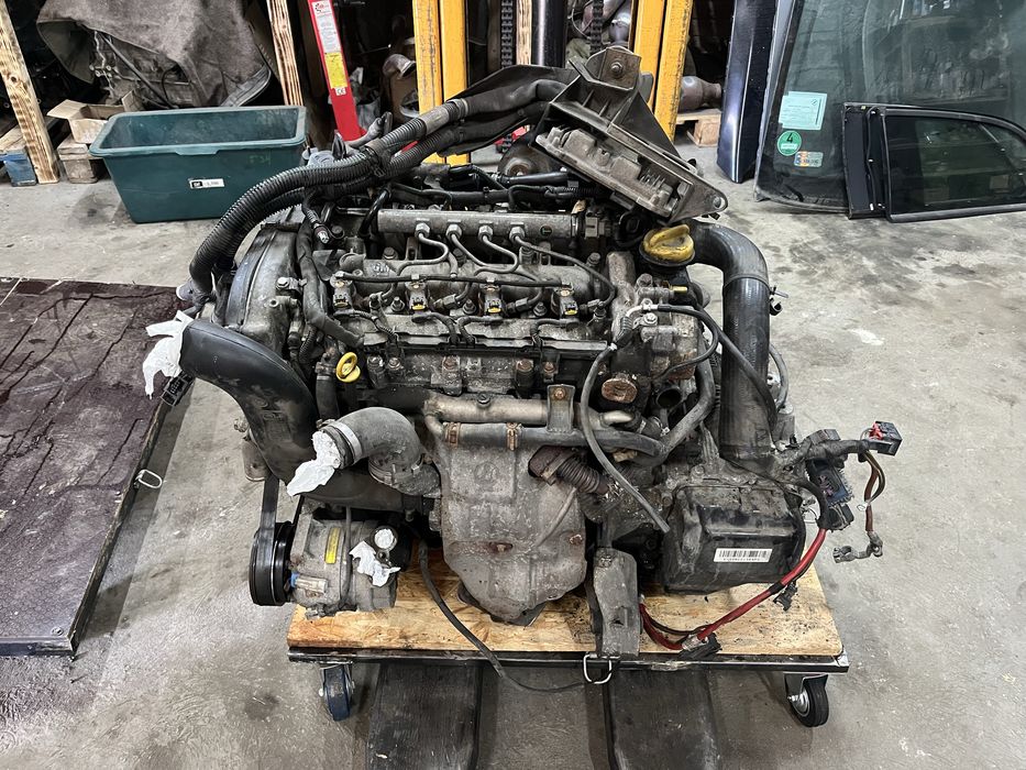 Двигун, коробка Opel Vectra C / Signum Z19DTH AF40