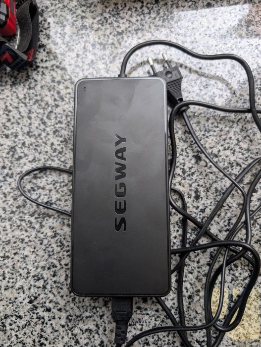 Зарядник пристрій Segway 210W 42V 5A