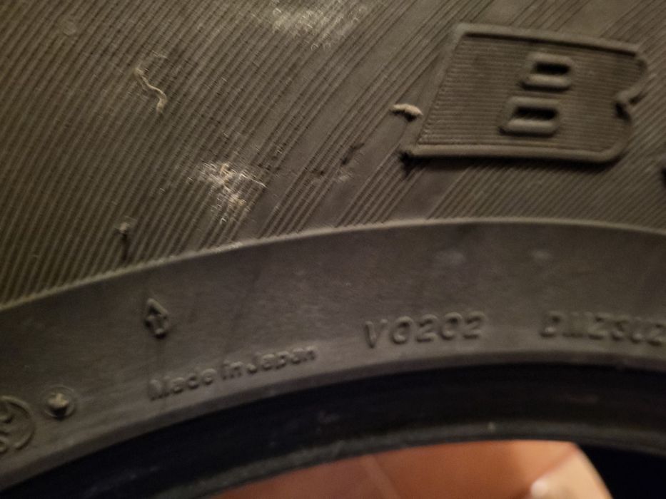 Резина Bridgestone Blizzak 265/65R17,ЗИМА,2шт ,ДЖИП