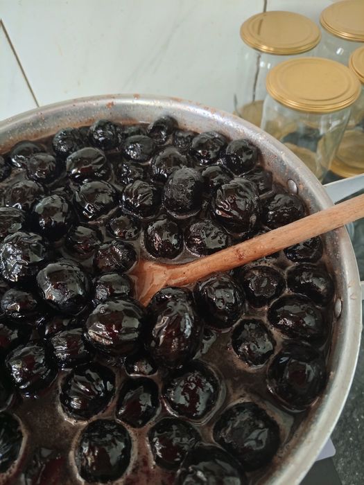 Варення з молодого зеленого волоського горіха.варенье из грецького оре