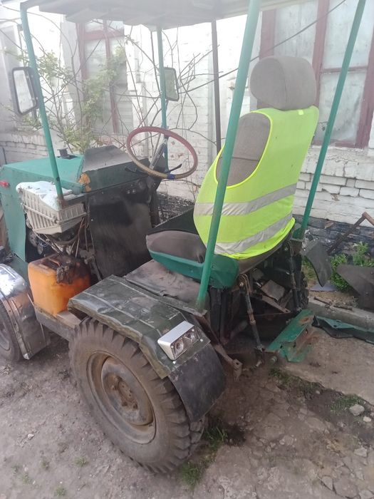 Продам самородный трактор