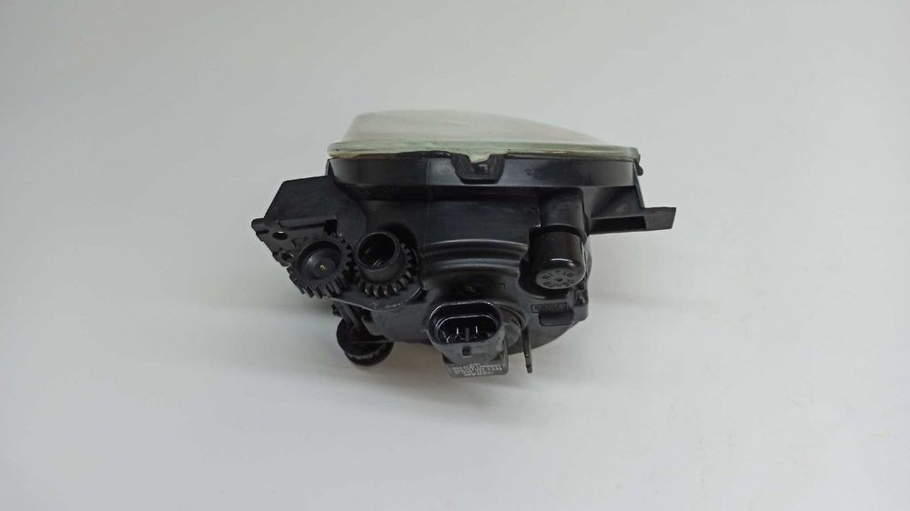 FAROL DE NEVOEIRO ESQUERDO VOLKSWAGEN TOUAREG (7LA) V6