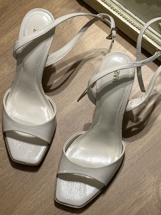 Босоніжки Zara 37 розмір