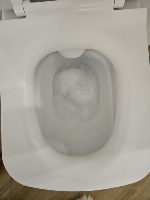 Miska WC wisząca Cersanit Caspia Cleanon z deską wolnoopadającą