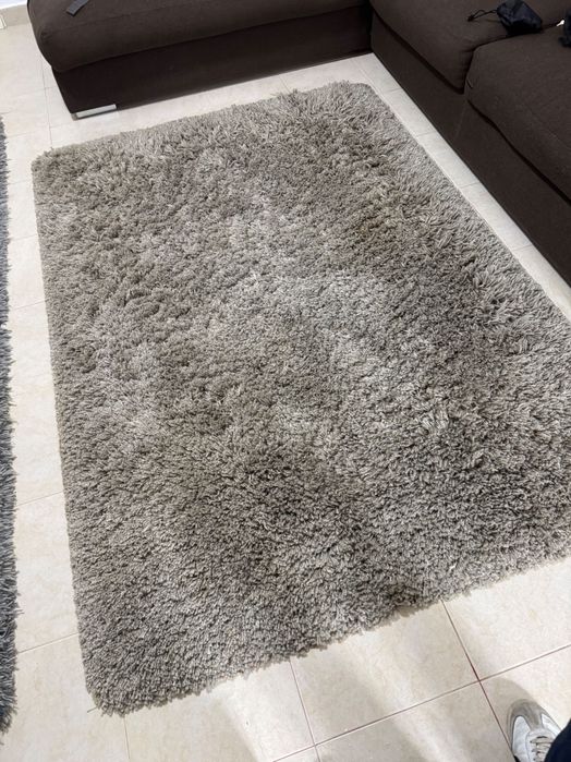 Tapete Fofo / Shaggy de Pelo Alto - Cor Neutra (1.40m x 1.95m)