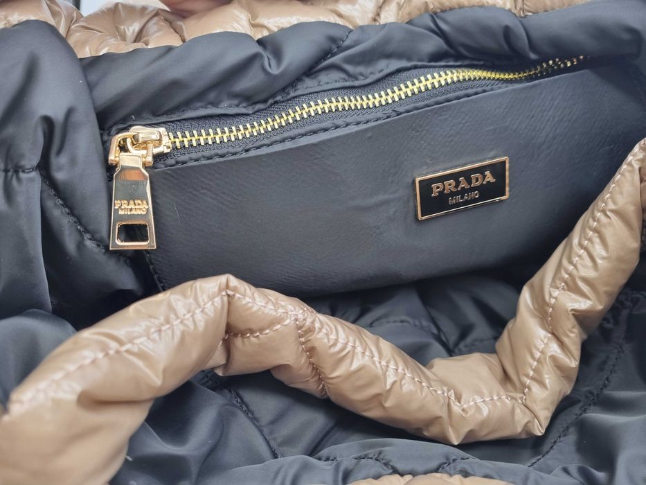 Женская пуховая сумка пуховик Prada