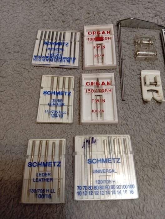 Продам лапки, голки,шпульки.