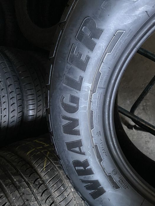 Шини 255/65/18 - 4шт Goodyear Wrangler