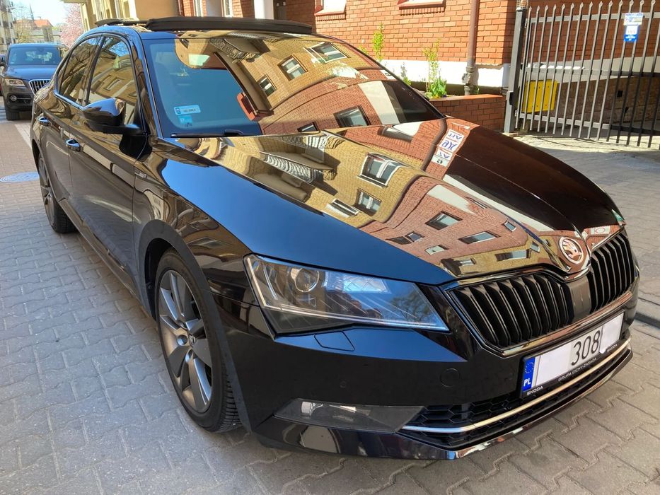 Skoda Superb VAT23% SALONOWY Pełna Opcja Po Serwisie Szklany Dach 4X4 Super Stan