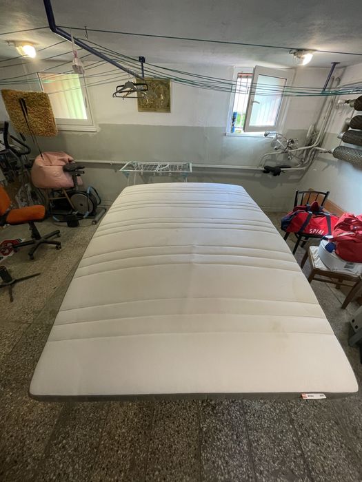 Łóżko metalowe stelaż biale Ikea Leirvik 140x200cm materac Ikea