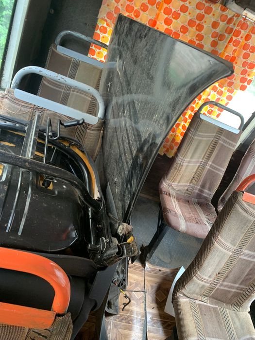 Автобус рута на ходу