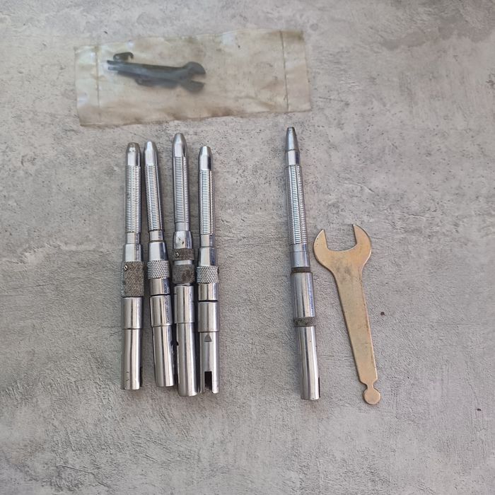 Зуботехнічне різне,рукава та наконечники .