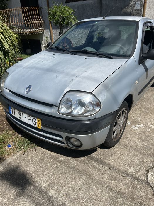 Renault Clio 2 1.2 8v