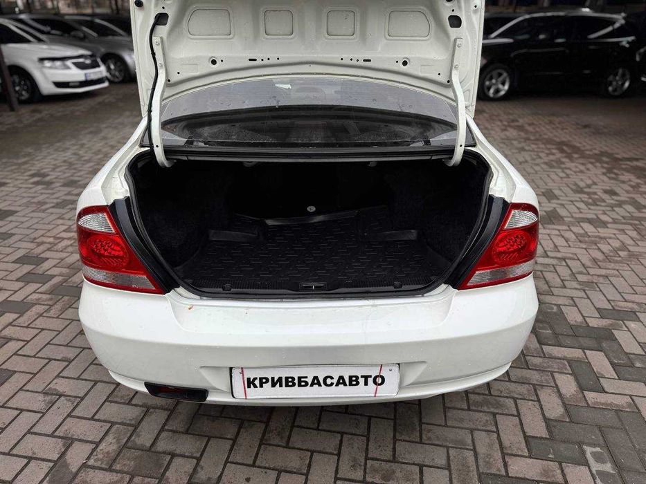 Nissan Almera 2010