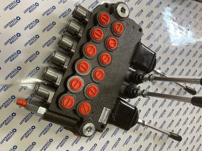 Гидрораспределитель 6 секционный с джойстиками на экскаватор ЮМЗ 2621