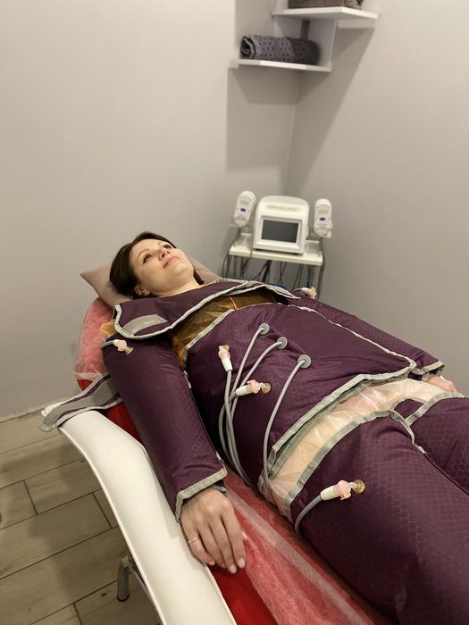 Масаж шийно-комірцева зона, спина, стопи.