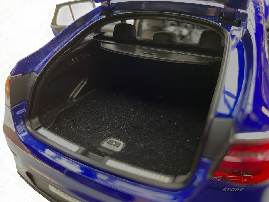 Модель Mercedes-Benz GLC Coupe 1/18 IScale