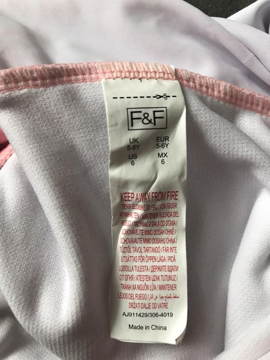 Купальник на 5-6 р